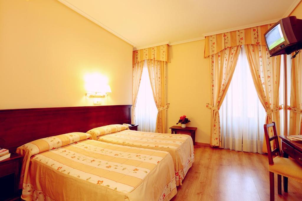 Hostal Silserranos Hotel Madrid Ruang foto