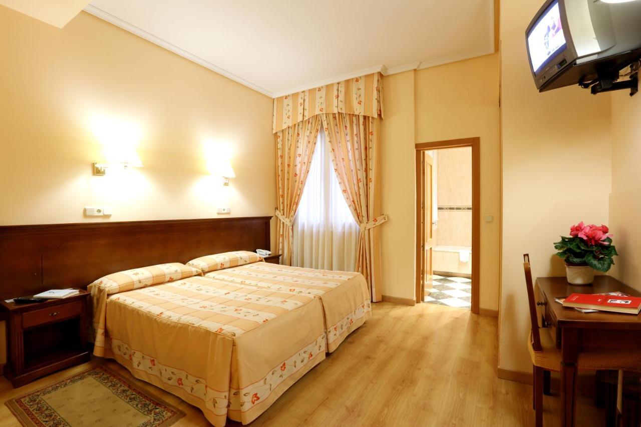 Hostal Silserranos Hotel Madrid Ruang foto